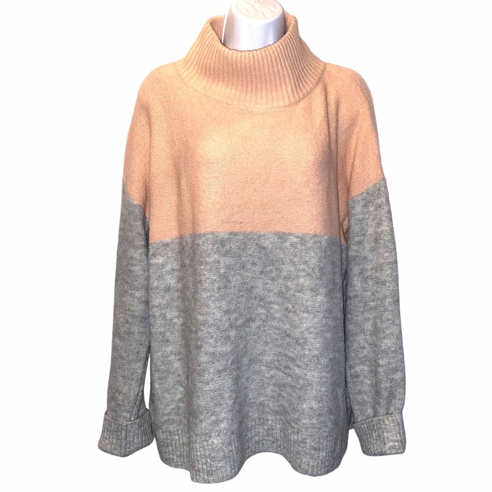 Susina Two Tone Soft  Ribbed neck Sweater size L.